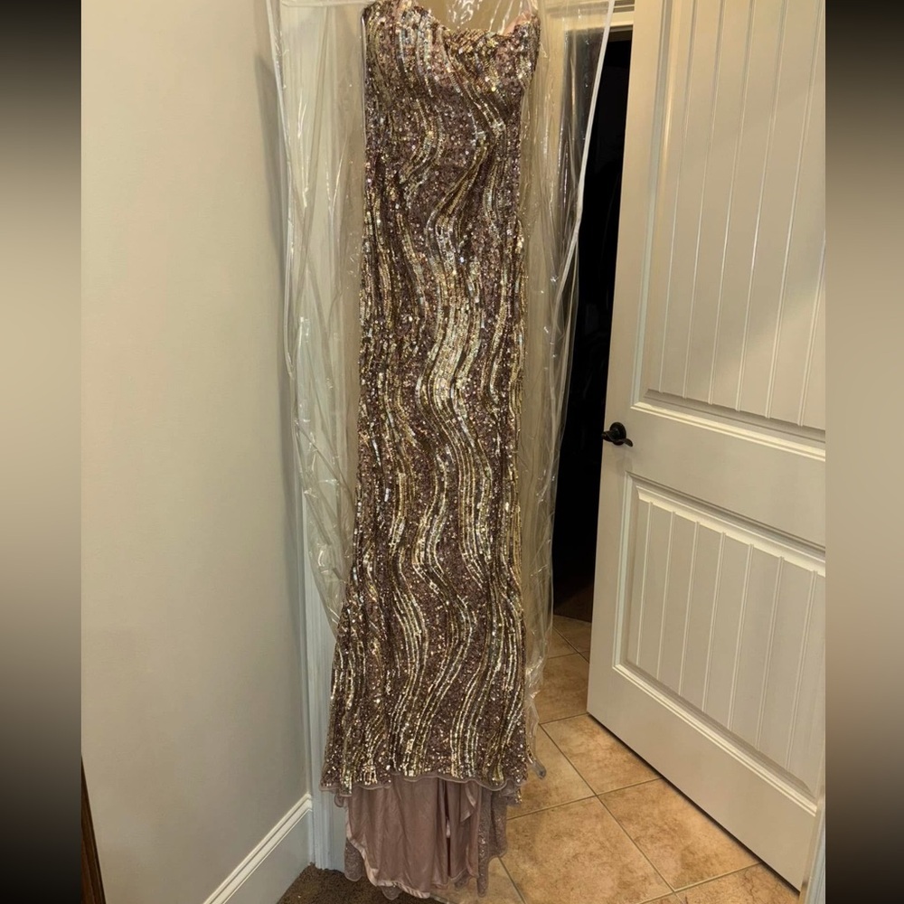 Ashley Lauren Prom Dress✨ - Picture 2 of 3